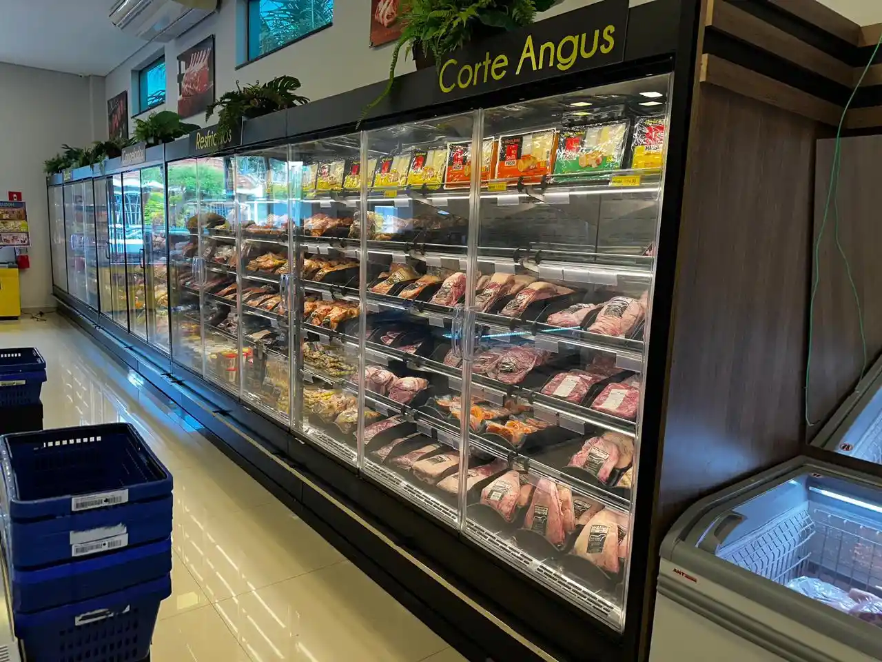 Albimaquinas Instalacoes Comerciais e Industriais no es 18